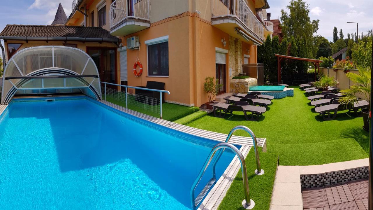 Napsugar Apartmanhaz Siófok Exteriér fotografie