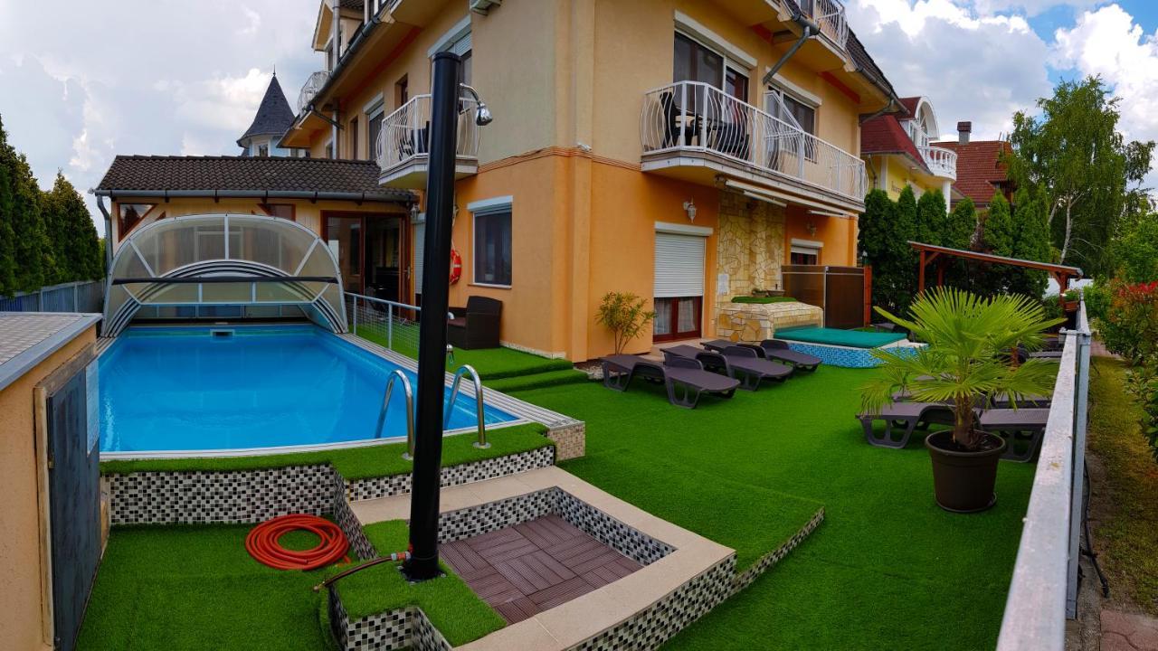 Napsugar Apartmanhaz Siófok Exteriér fotografie