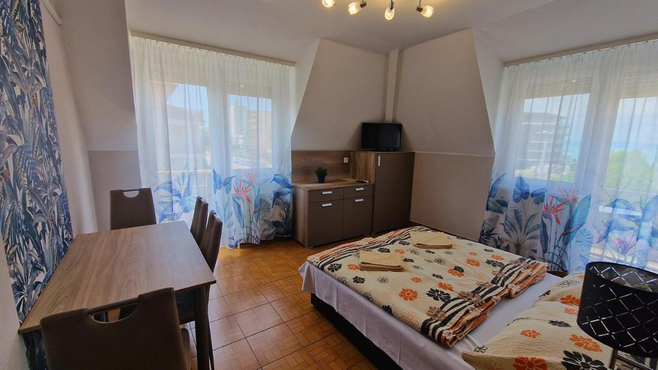 Napsugar Apartmanhaz Siófok Exteriér fotografie