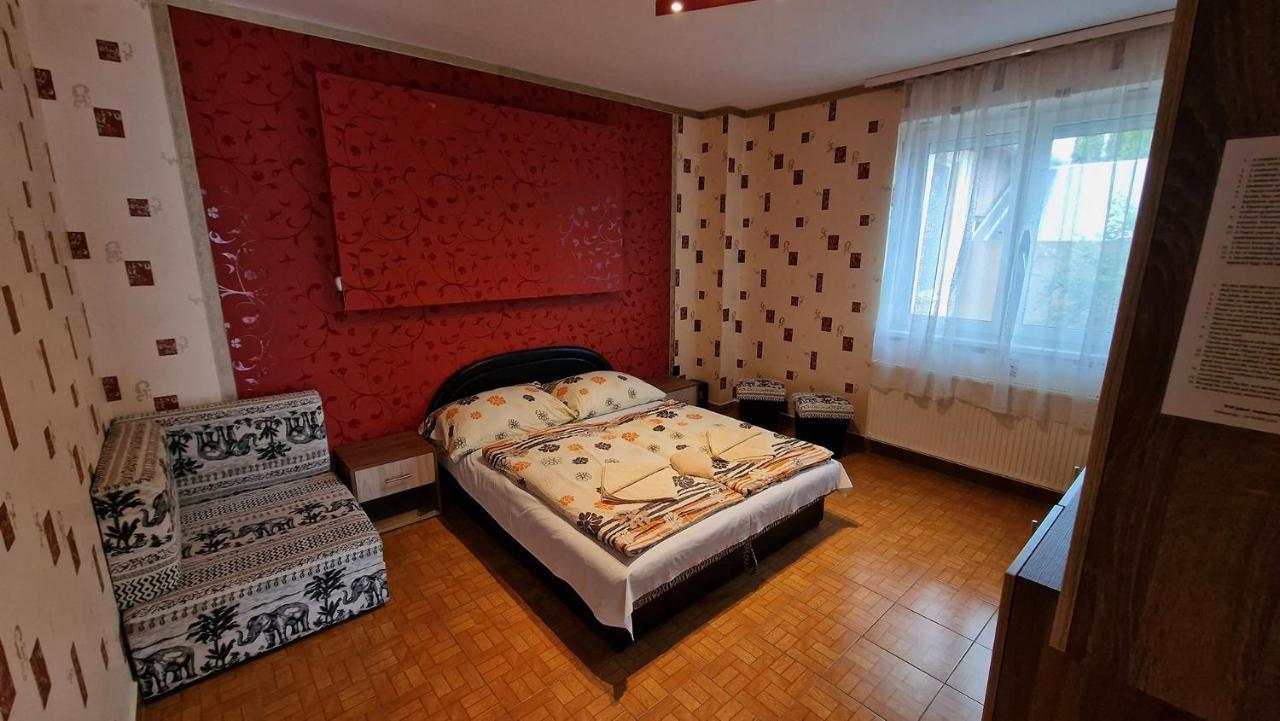Napsugar Apartmanhaz Siófok Exteriér fotografie