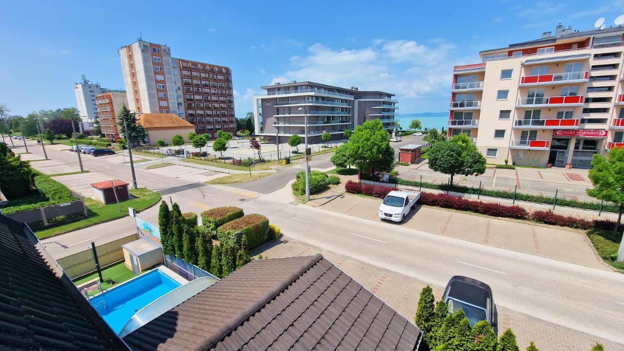 Napsugar Apartmanhaz Siófok Exteriér fotografie
