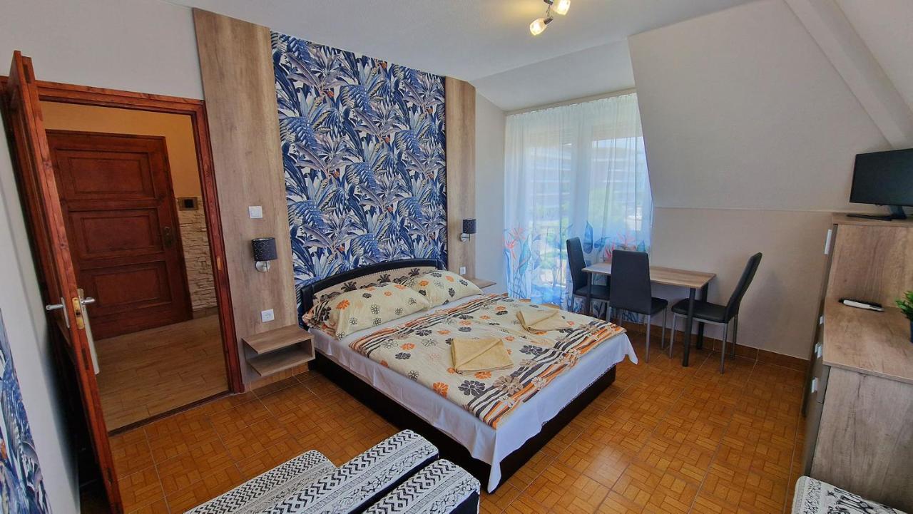 Napsugar Apartmanhaz Siófok Exteriér fotografie